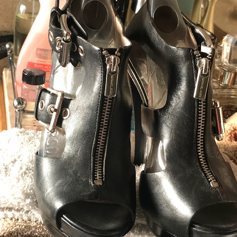 Black silver hard wear Michael Kors heels size 6 - Picture 6 of 8